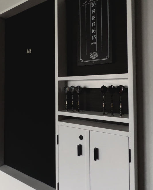 The Commander – Custom Dartboard Cabinet